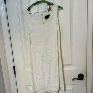 White linen sleeveless minidresses size 4